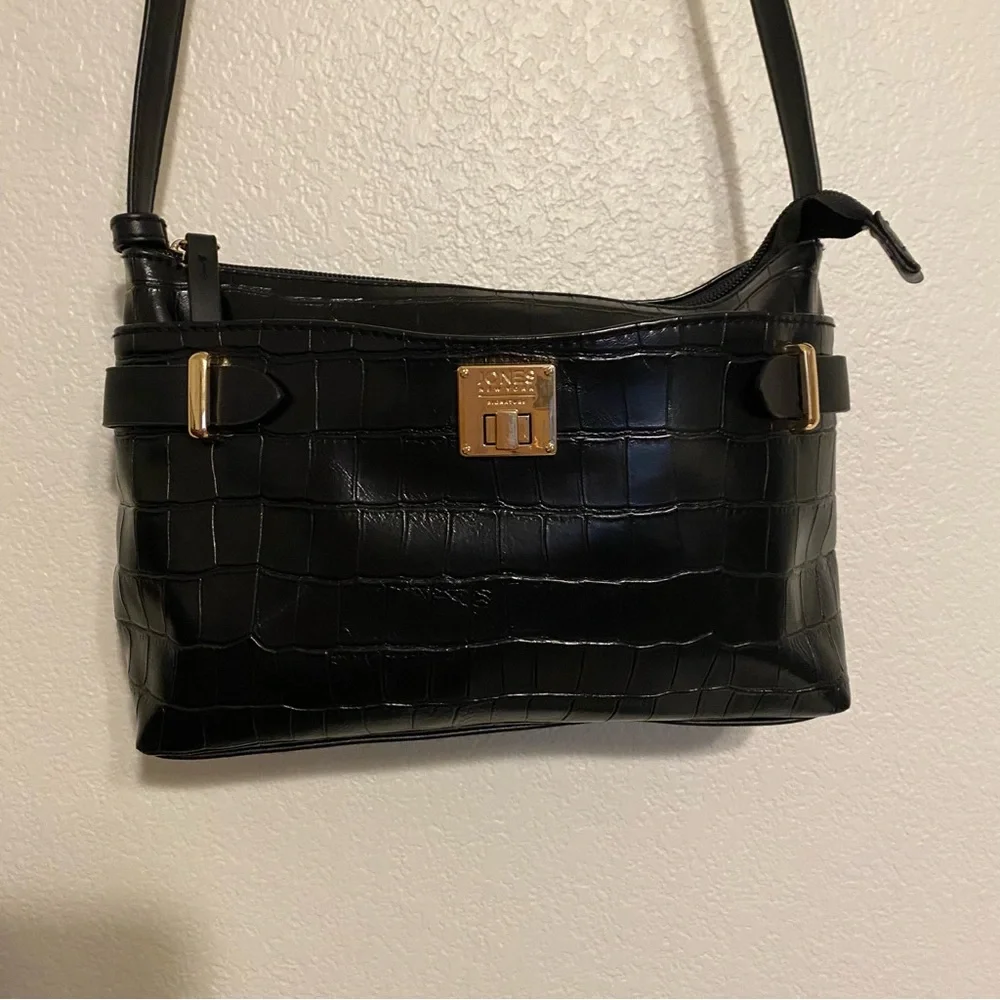 EUC Jones New York Vegan Leather Crocodile Embossing Crossbody Bag